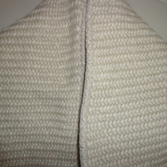 NWT Eddie Bauer Knit Fringed Shawl O/S Natural Soft! - Picture 9 of 16